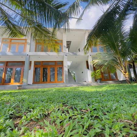 New Ocean Breeze Madiha Hotel Matara Kültér fotó
