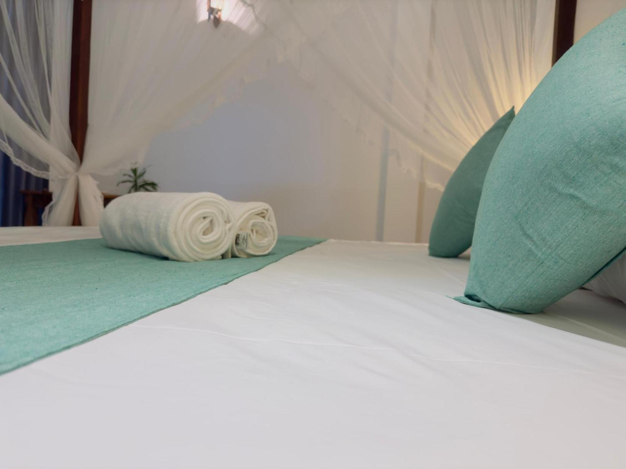 New Ocean Breeze Madiha Hotel Matara Kültér fotó