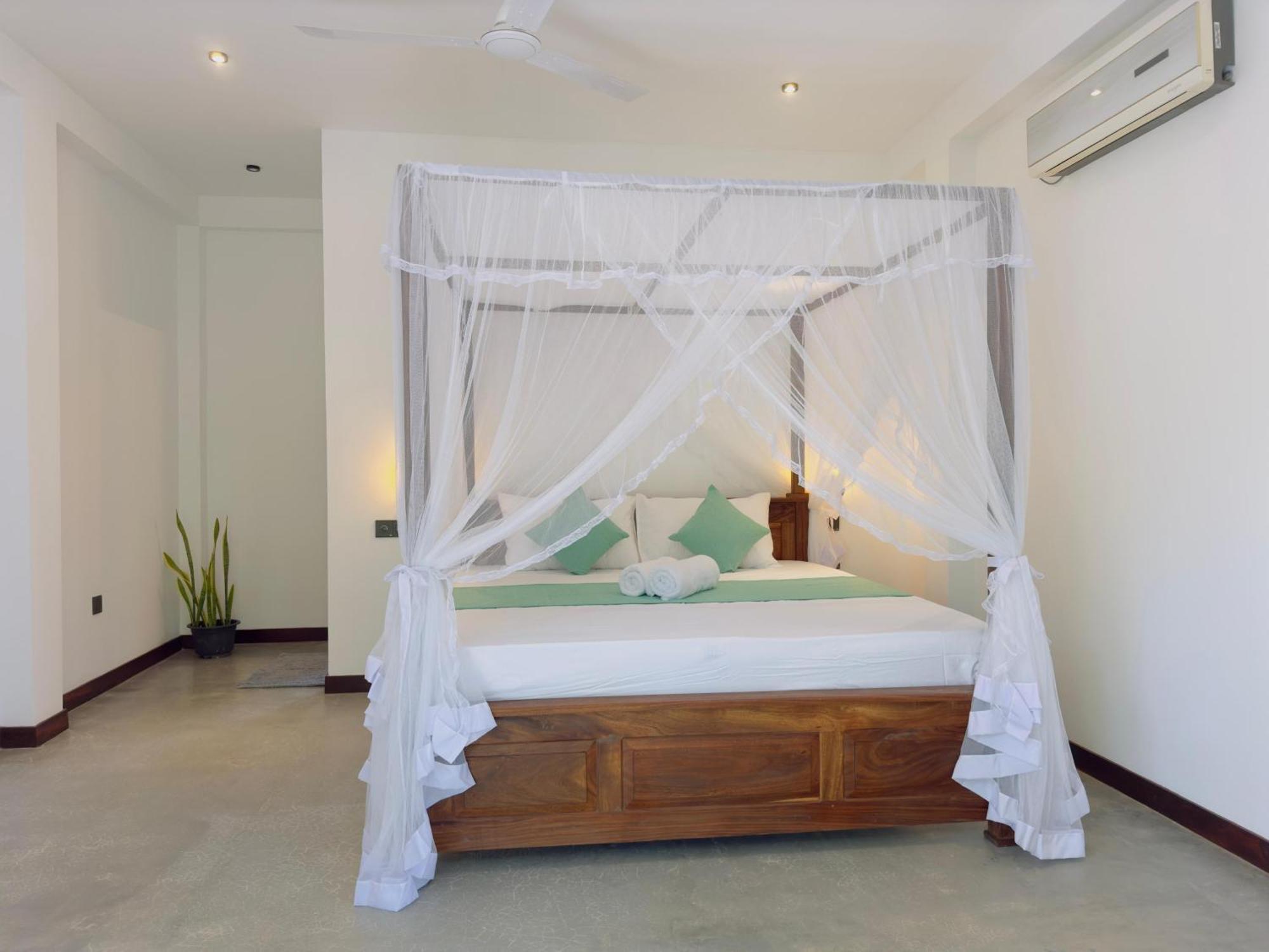 New Ocean Breeze Madiha Hotel Matara Kültér fotó