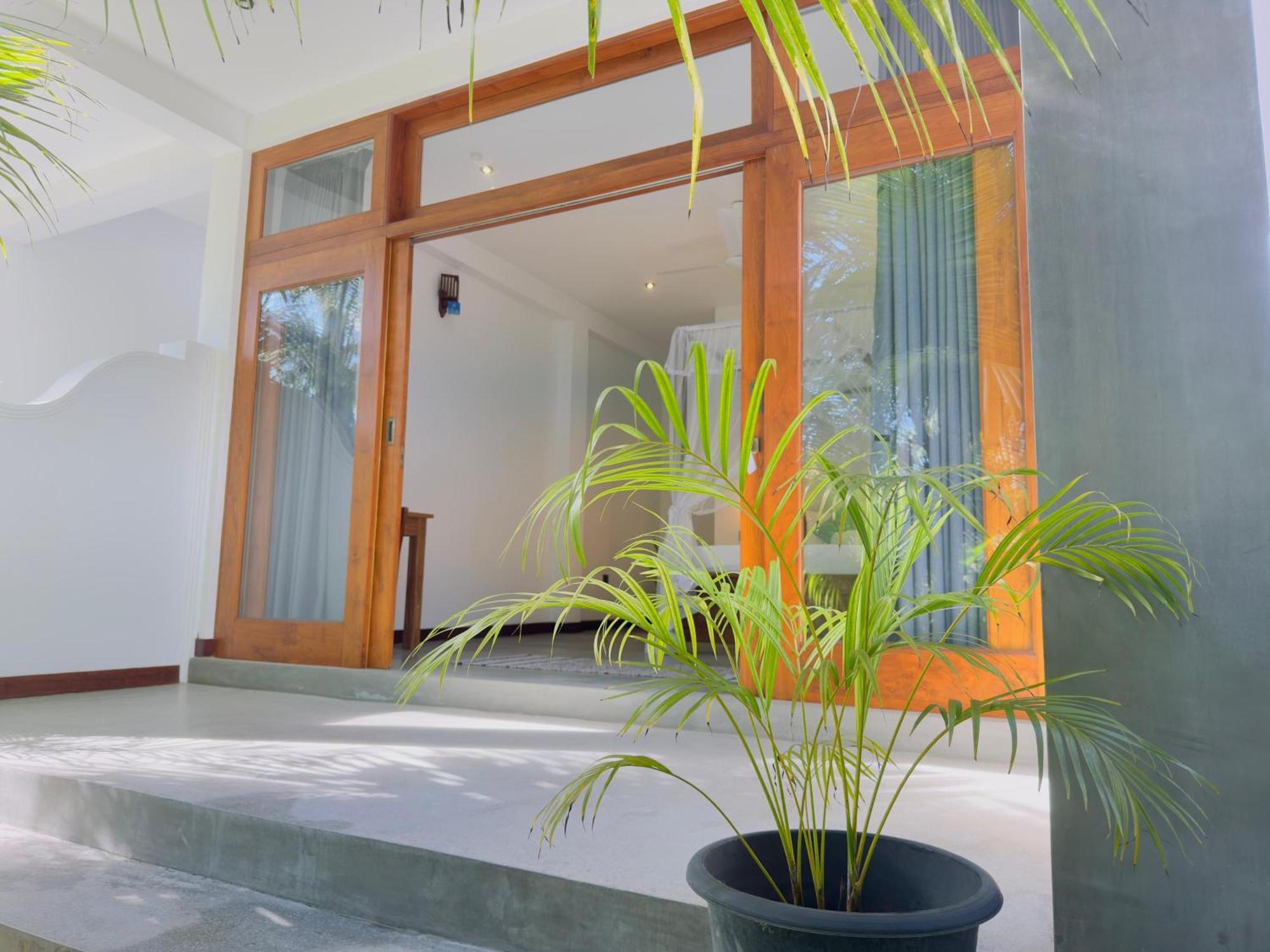 New Ocean Breeze Madiha Hotel Matara Kültér fotó
